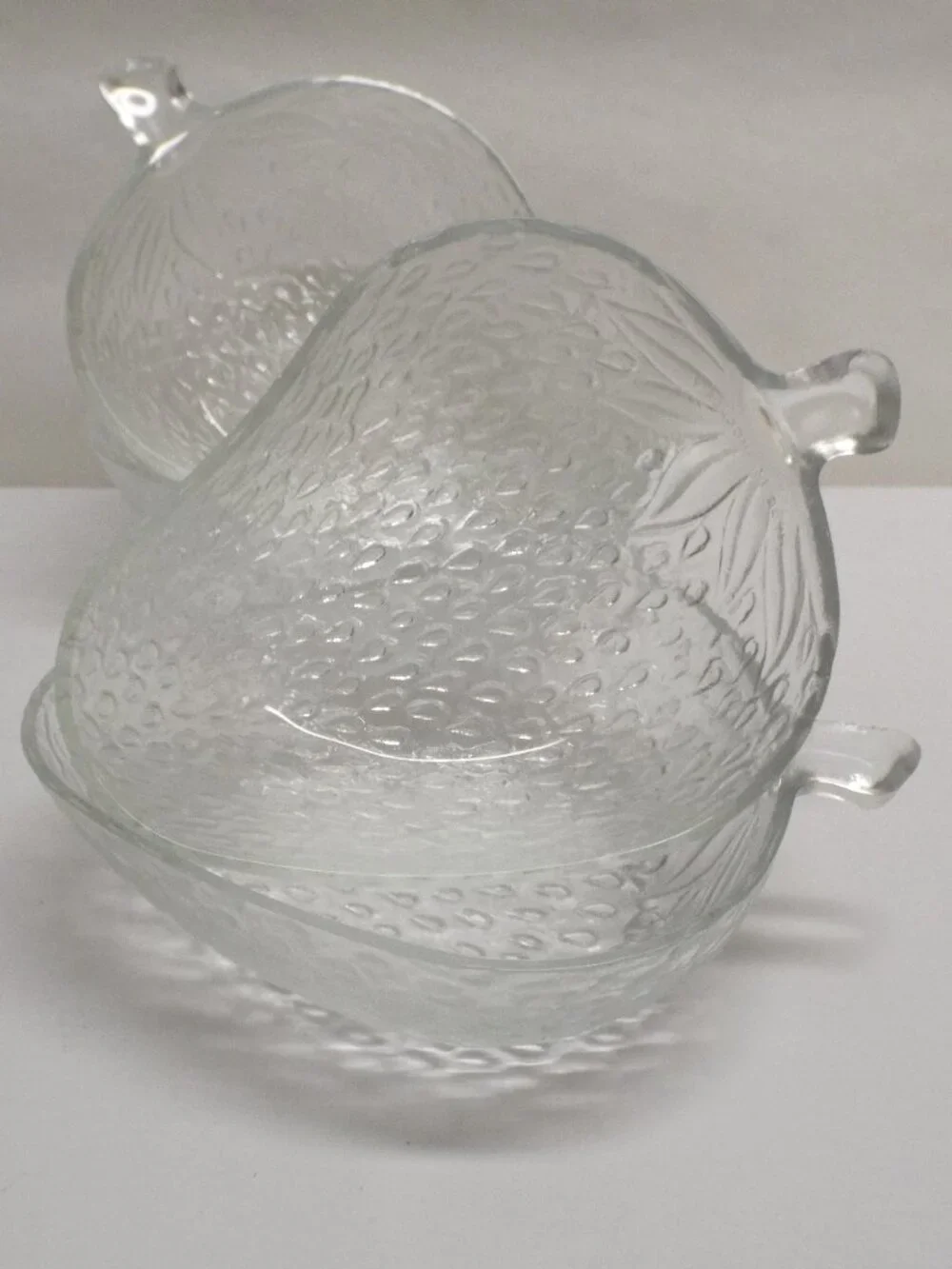 VINTAGE Clear Glass Strawberry-Shaped Serving/Dessert Bowls - 4, NO chips/cracks
